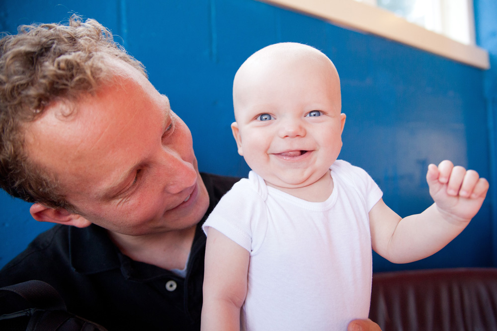 documentary family photography - happy baby with dad